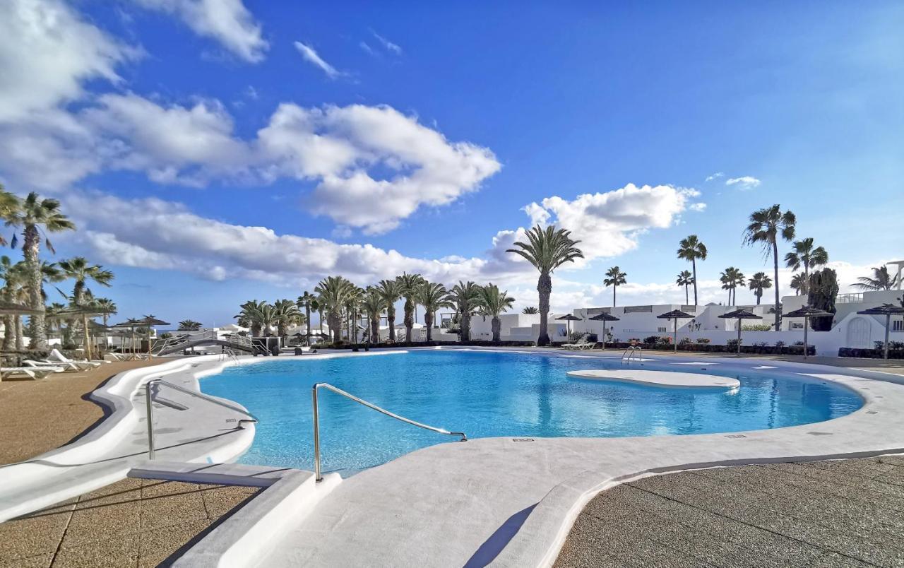 Calypso, Apartamento Completo Con Vistas Al Mar Y A La Piscina En Costa Teguise Exterior photo