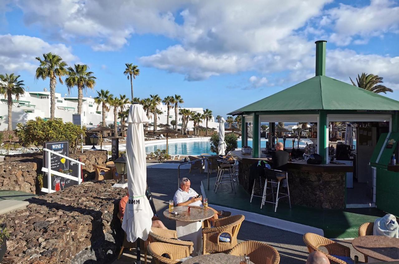 Calypso, Apartamento Completo Con Vistas Al Mar Y A La Piscina En Costa Teguise Exterior photo